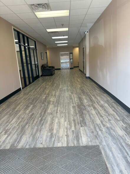 More Photos Of 7202 Slide Rd, Lubbock Medical For Sale