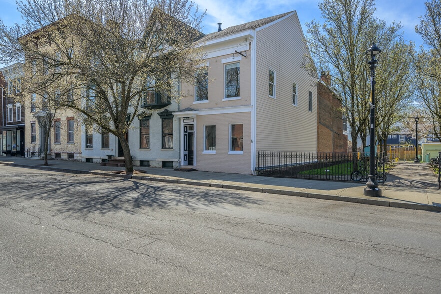 Primary Photo Of 237 Warren St, Hudson Storefront Retail Residential For Sale