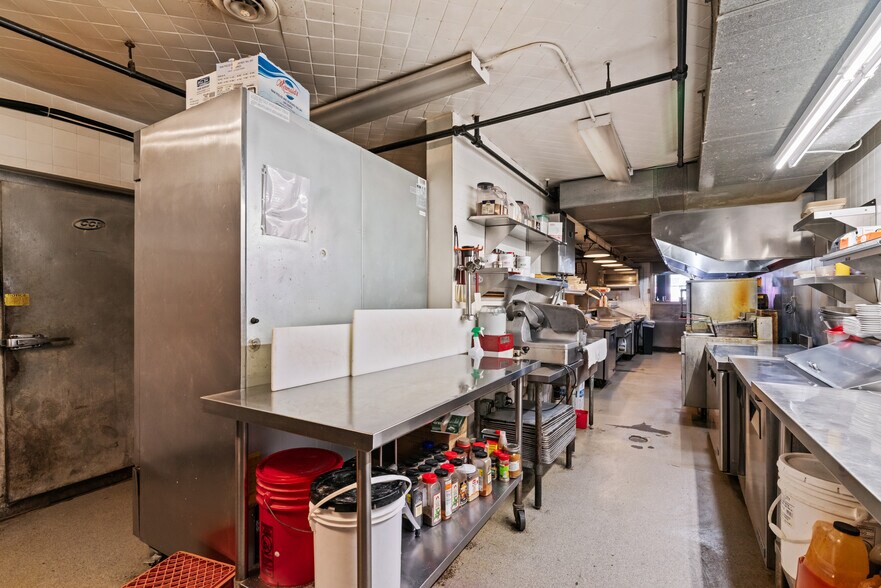 More Photos Of 123 Shiloh St, Pittsburgh Restaurant For Sale