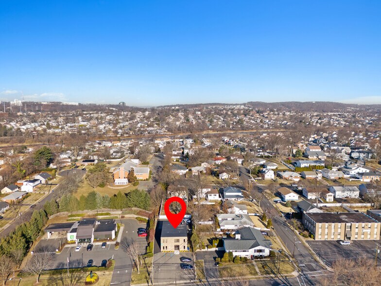 More Photos Of 1170 Clifton Ave, Clifton Office For Lease