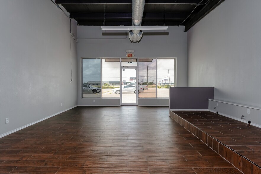 More Photos Of 801 Zillock Rd, San Benito Storefront For Lease
