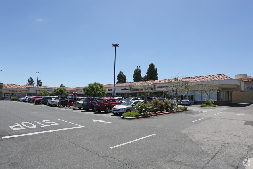 More Photos Of 8872 Warner Ave, Huntington Beach Unknown For Lease