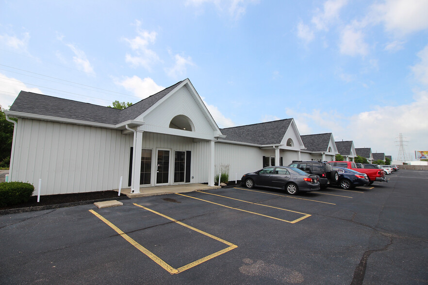 Primary Photo Of 2509 W 2nd St, Marion Office For Lease