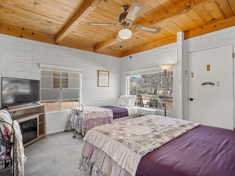 More Photos Of 106705 US Highway 395, Coleville Hotel For Sale