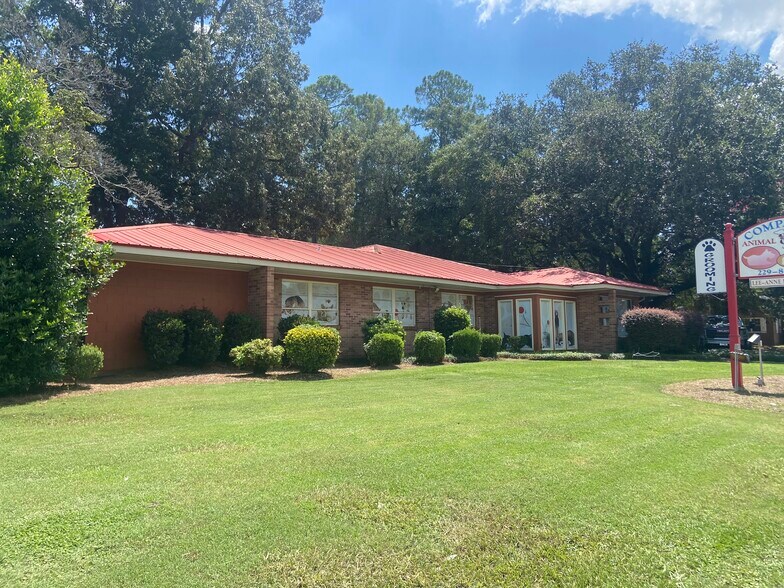 More Photos Of 810 N Slappey Blvd, Albany Office For Sale