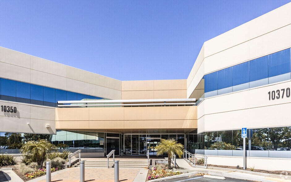 More Photos Of 10350-10390 Commerce Center Dr, Rancho Cucamonga Medical For Lease