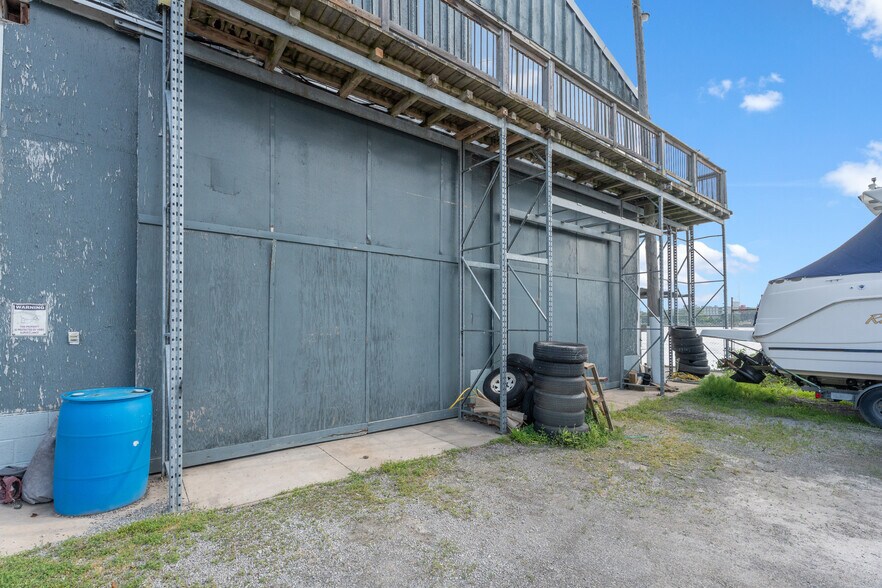 More Photos Of 162 Niagara Blvd, Fort Erie Marina For Sale
