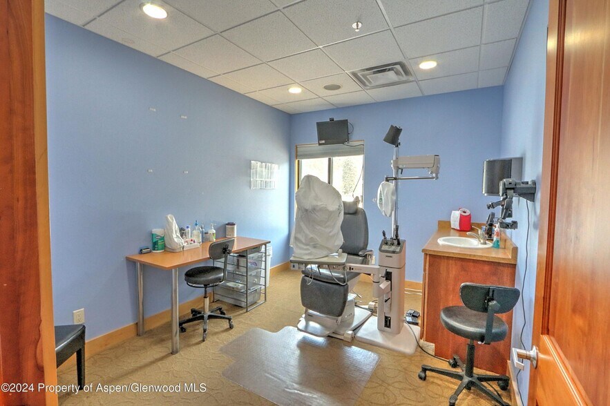 More Photos Of 1607 Grand Ave, Glenwood Springs Loft Creative Space For Sale