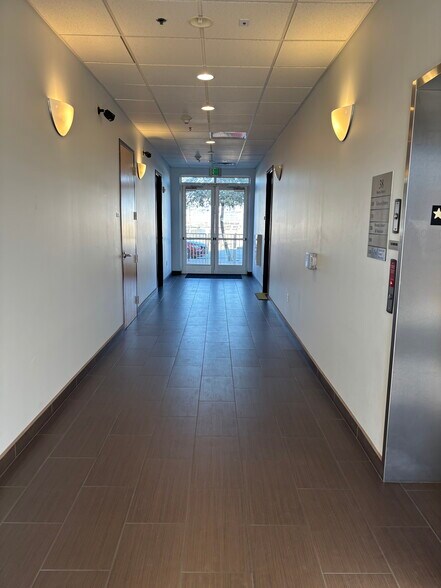 More Photos Of 38 Water St, Henderson Medical For Lease