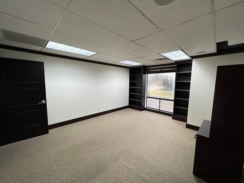 More Photos Of 1787 Fort Union Blvd, Salt Lake City Medical For Lease