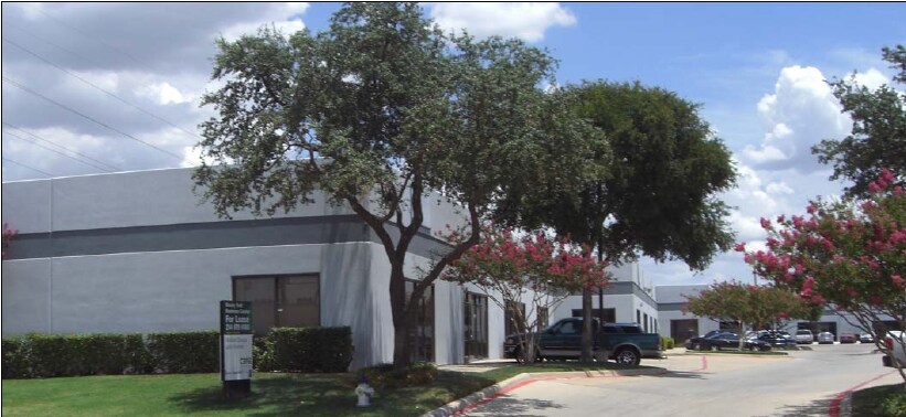 More Photos Of 11056 Shady Trl, Dallas Unknown For Lease