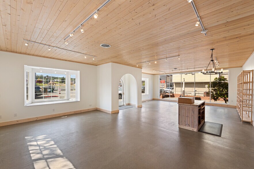 More Photos Of 509 S 1st St, La Conner General Retail For Sale