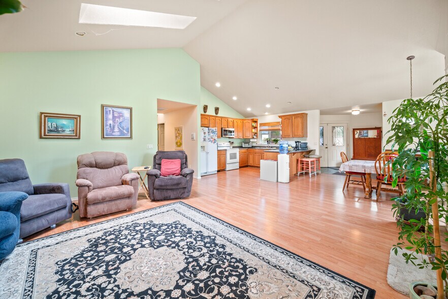 More Photos Of 14547 Thayer Rd, Oregon City Congregate Senior Housing For Sale