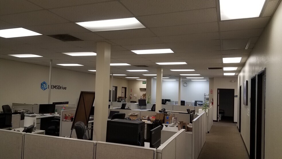 More Photos Of 2832 E Foothill Blvd, Pasadena Flex For Lease