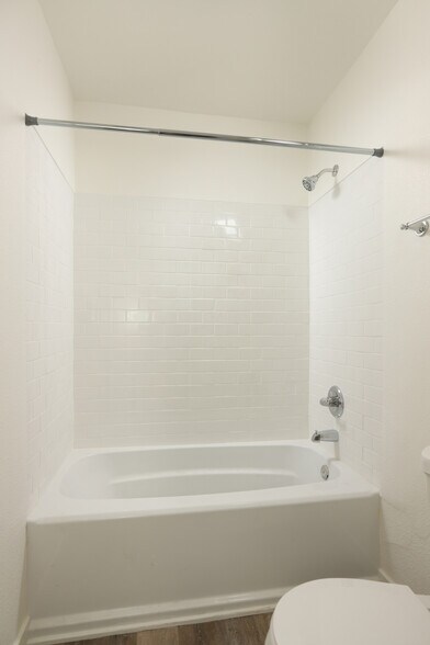 More Photos Of 1004 W Clark Ave, Burbank Apartments For Sale