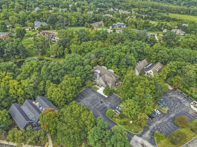 More Photos Of 1480 Manning Pky, Powell Loft Creative Space For Sale