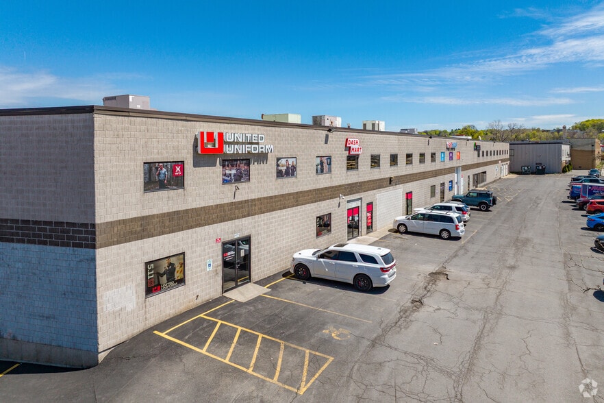 More Photos Of 1401 Erie Blvd, Syracuse Showroom For Sale