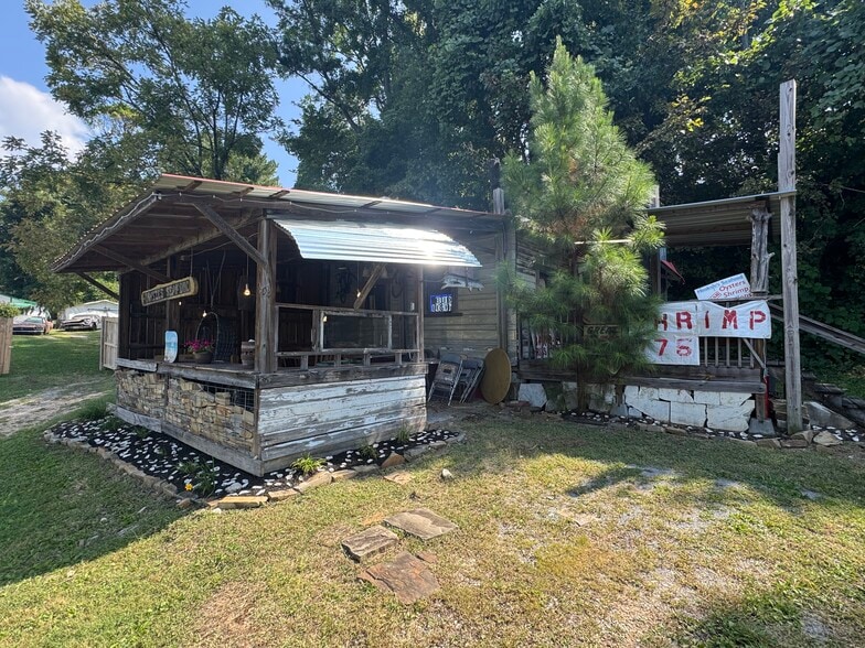 More Photos Of 268 Richland St, Dayton General Retail For Sale