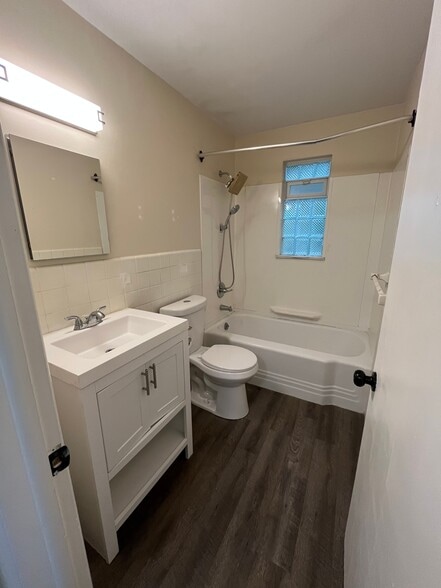 More Photos Of 1560 Wagar Rd, Rocky River Apartments For Sale