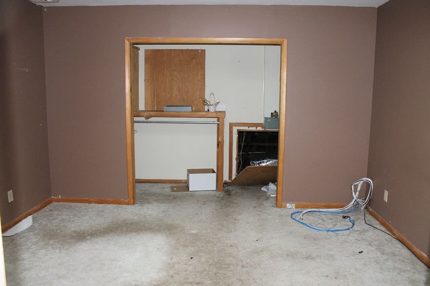 More Photos Of 2048 College Ave, Elmira Heights Restaurant For Sale