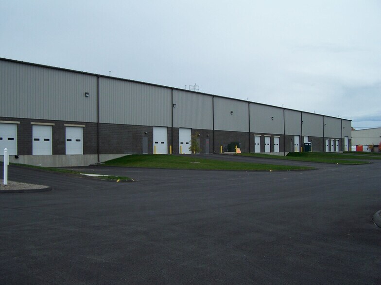 More Photos Of 140 Padgette St, Chicopee Warehouse For Lease