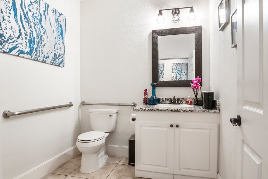More Photos Of 4109 Gateway Ct, Colleyville Medical For Sale