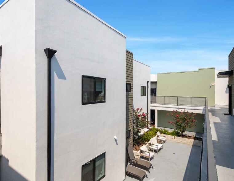 More Photos Of 1300 W Mission Blvd, Pomona Apartments For Sale