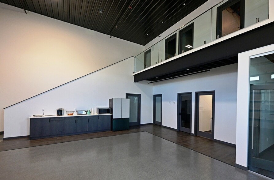 More Photos Of 940 McKinley Pky, Delano Light Manufacturing For Sale