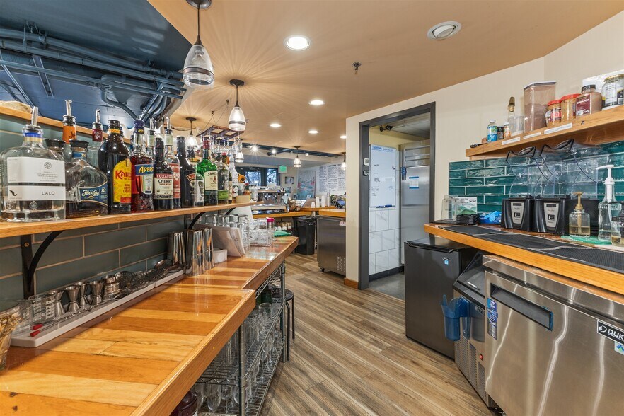 More Photos Of 700 Yampa, Steamboat Springs Restaurant For Sale