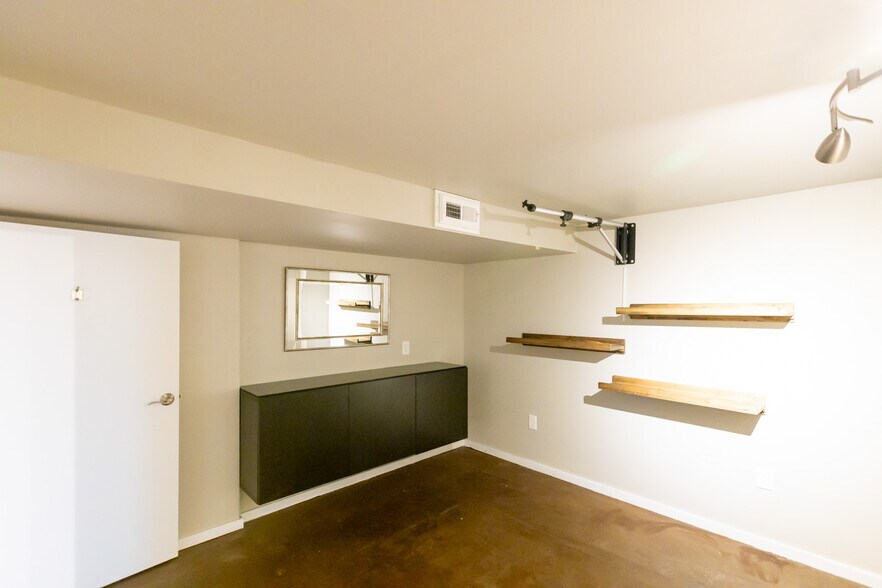 More Photos Of 1215 B St, Hood River Office For Lease