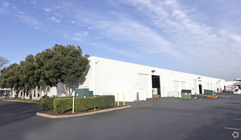 More Photos Of 21054-21070 Alexander Ct, Hayward Light Manufacturing For Lease