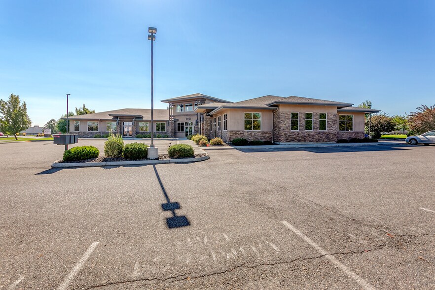 More Photos Of 8121 W Grandridge Blvd, Kennewick Office For Lease
