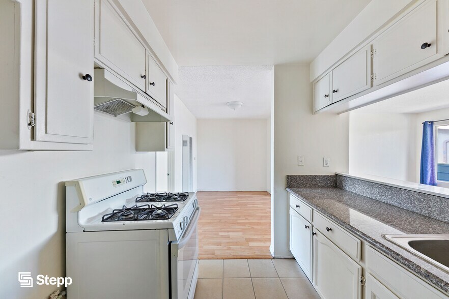 More Photos Of 1123 Cedar Ave, Long Beach Apartments For Sale