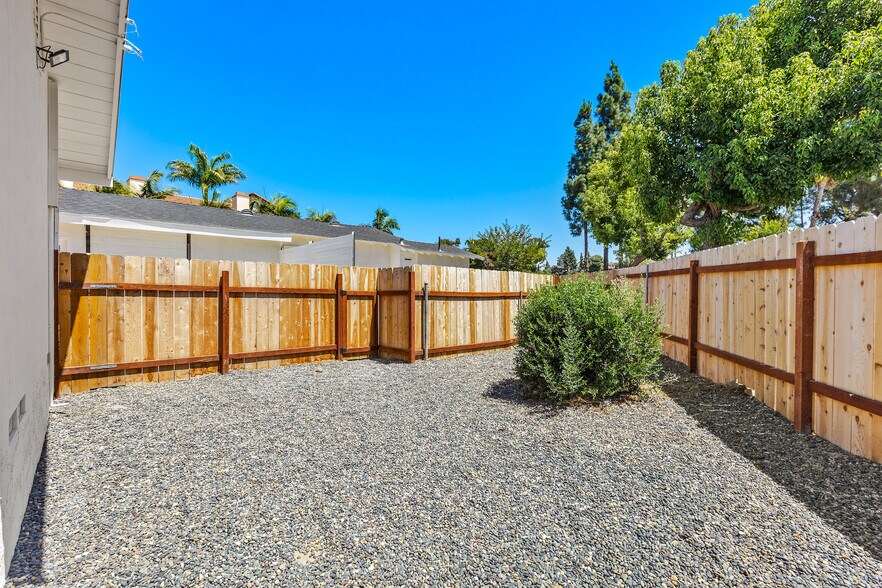 More Photos Of 5590 Shasta Ln, La Mesa Apartments For Sale
