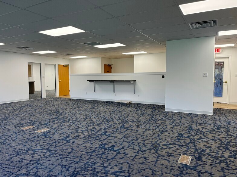 More Photos Of 5770 Nimtz Pky, South Bend Loft Creative Space For Lease