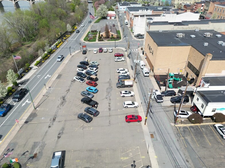 More Photos Of 2 N Main St, Pittston Office For Sale