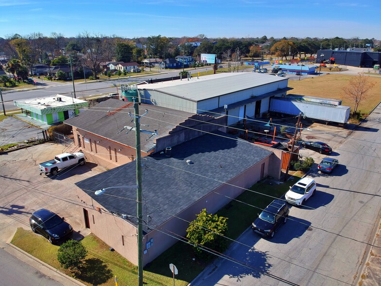 Primary Photo Of 107 E Lathrop Ave, Savannah Service For Sale