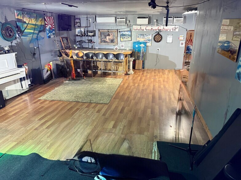 More Photos Of 330 Ohukai Rd, Kihei Light Manufacturing For Sale