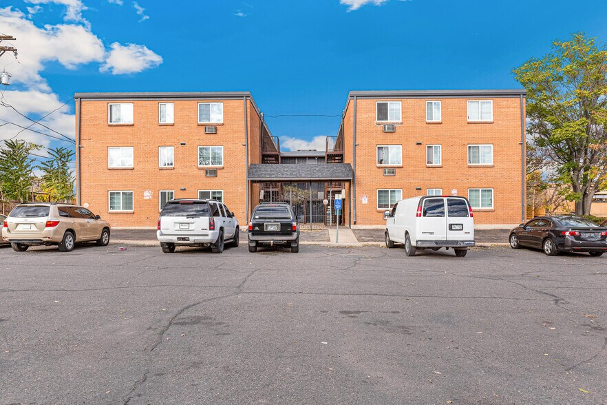 More Photos Of 7251 Samuel Dr, Denver Apartments For Sale