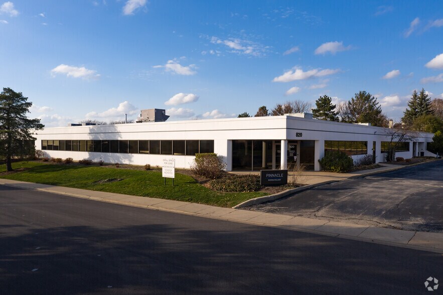 More Photos Of 800 Springer Dr, Lombard Office For Lease