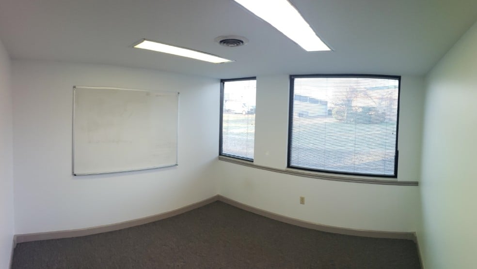 More Photos Of 1802 Williamson Ct, Brentwood Office For Lease