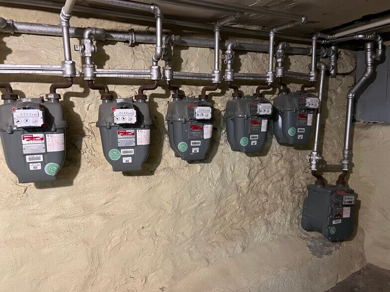 More Photos Of 127 N 4th St, Brooklyn Apartments For Sale