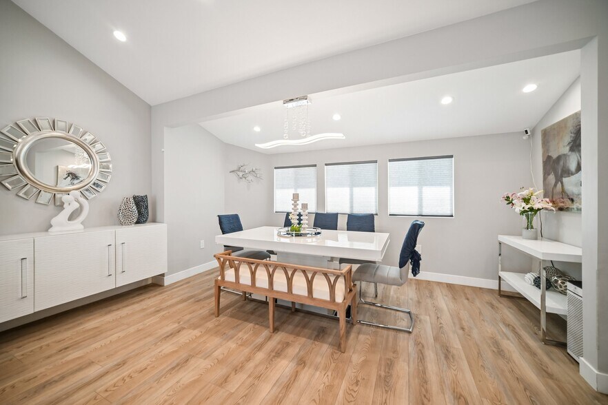 More Photos Of 8434 Oakdale Ave, Winnetka Multifamily For Sale