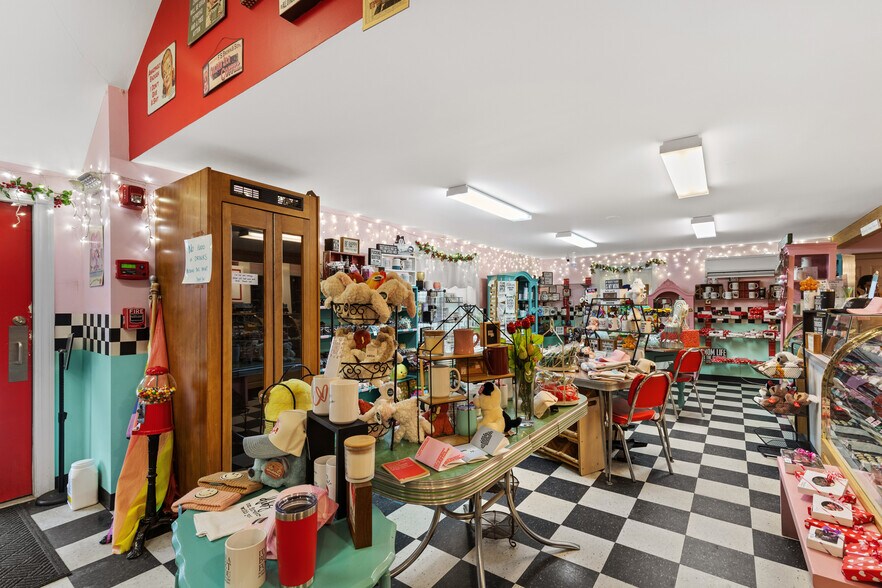 More Photos Of 5030 State Hwy, Eastham Freestanding For Sale