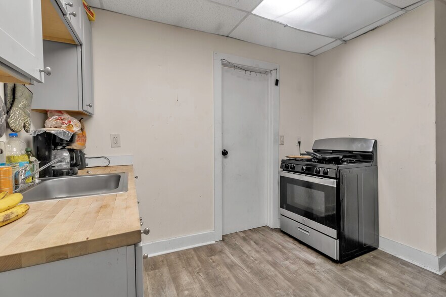 More Photos Of 2302 Main St, Buffalo Storefront Retail Residential For Sale