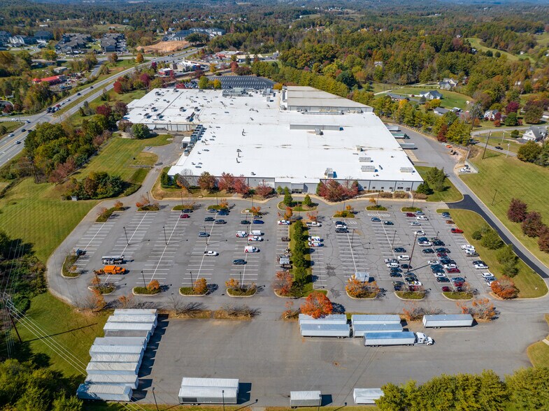 More Photos Of 108 Monticello Rd, Weaverville Manufacturing For Lease