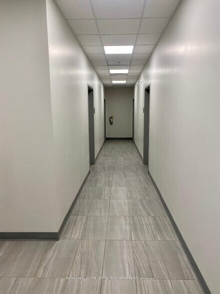 More Photos Of 268 Derry Rd W, Mississauga Office For Sale