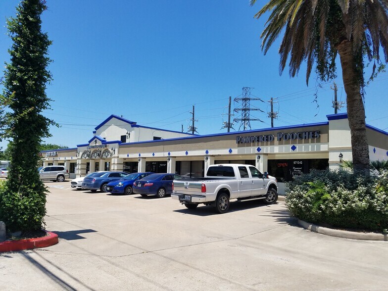 More Photos Of 6713 Broadway, Pearland Freestanding For Lease