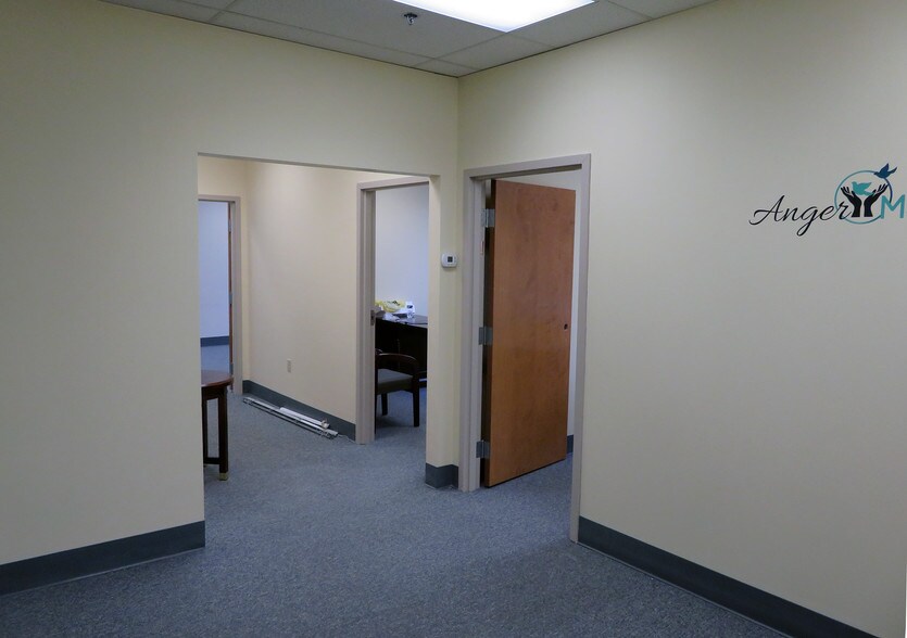 More Photos Of 100 N Cameron St, Harrisburg Office For Lease