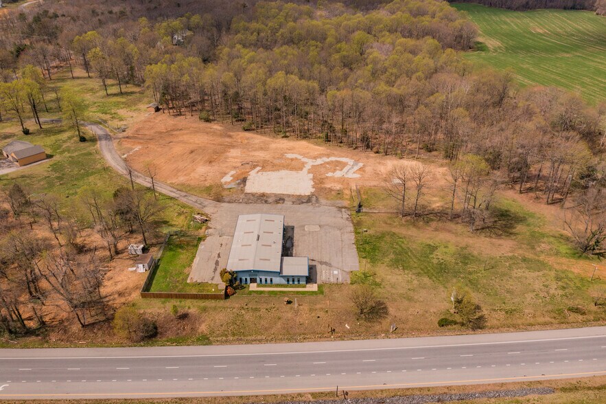 More Photos Of 11275 Edge Hill Rd, Newburg Service For Sale